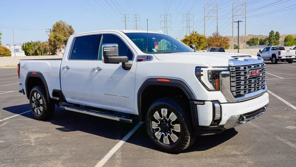 2026 GMC Sierra 2500HD Denali - Photo 6