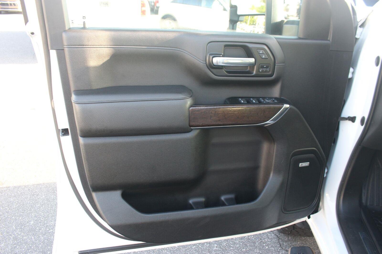 Used 2022 SUMMIT WHITE GMC Denali image 13