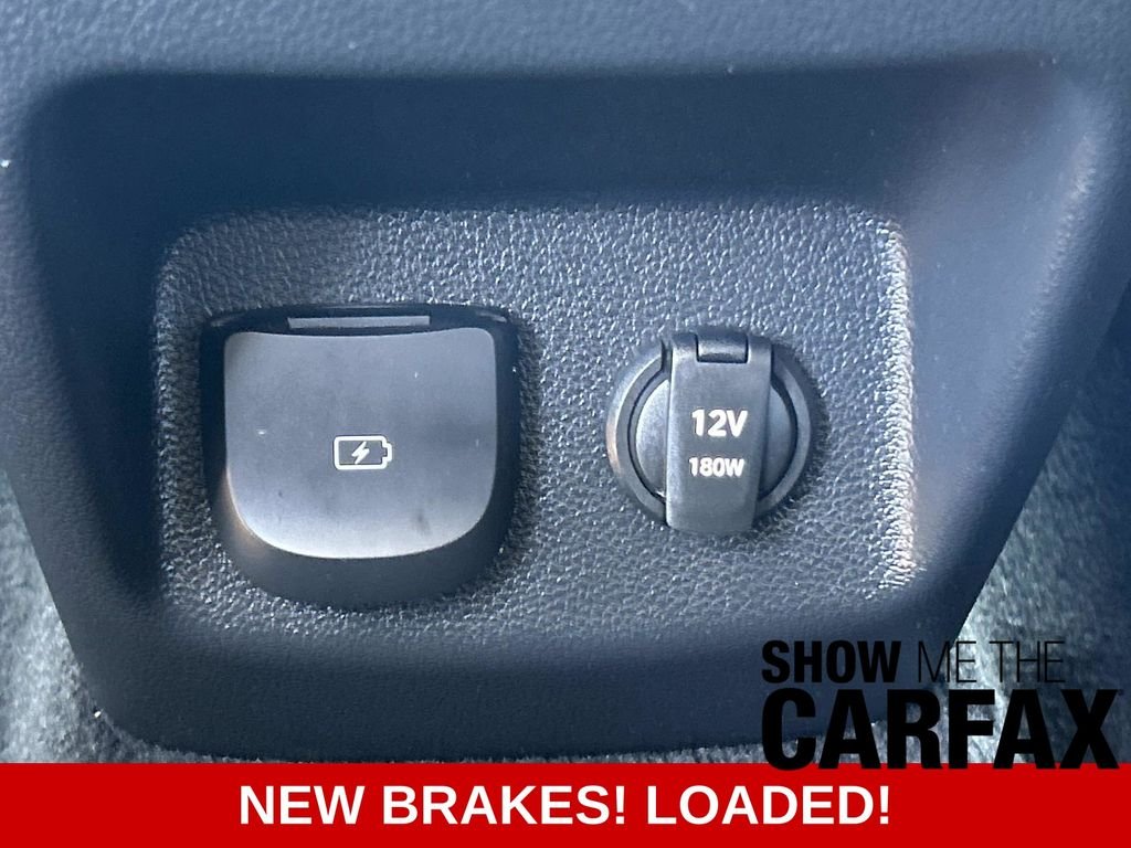 Used 2025 Silver Genesis 2.5T image 21