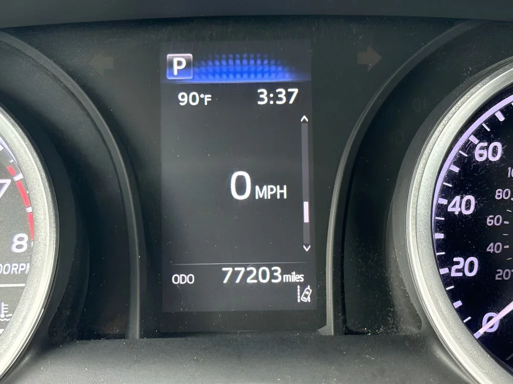 Used 2022 Silver Toyota LE image 12