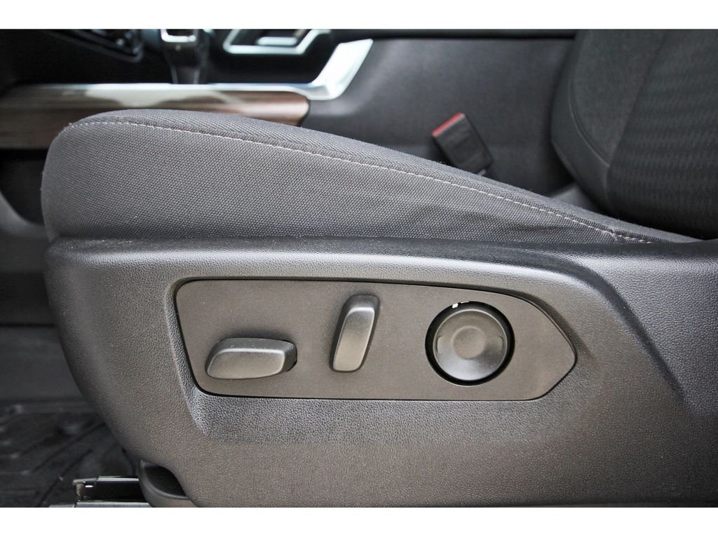 Used 2023 White Chevrolet LT image 26