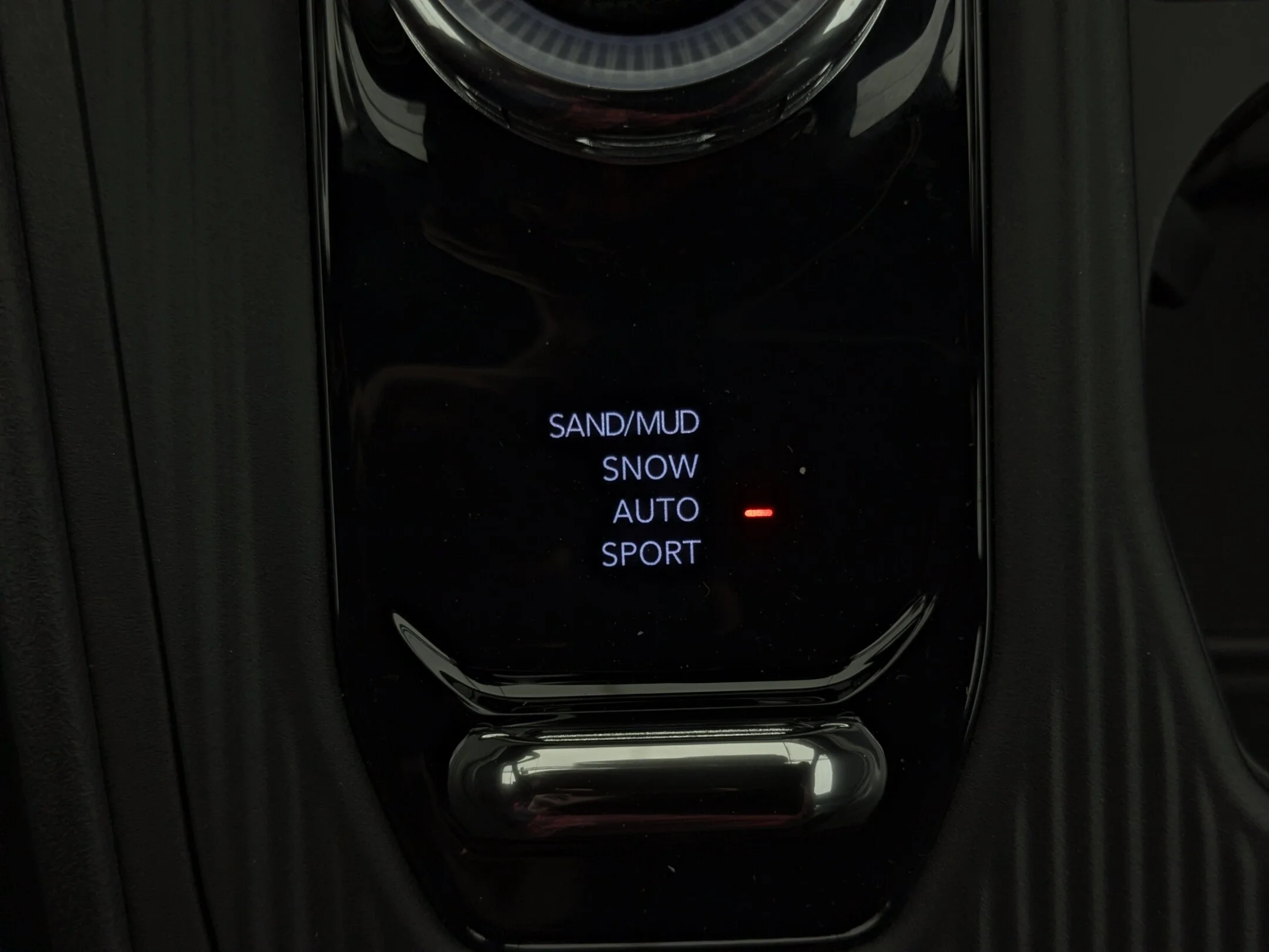 New 2026 Black Jeep Limited - - Hybrid - Dual-Pane Pano Sunroof - Capri Leatherette - Power Liftgate & More! image 21