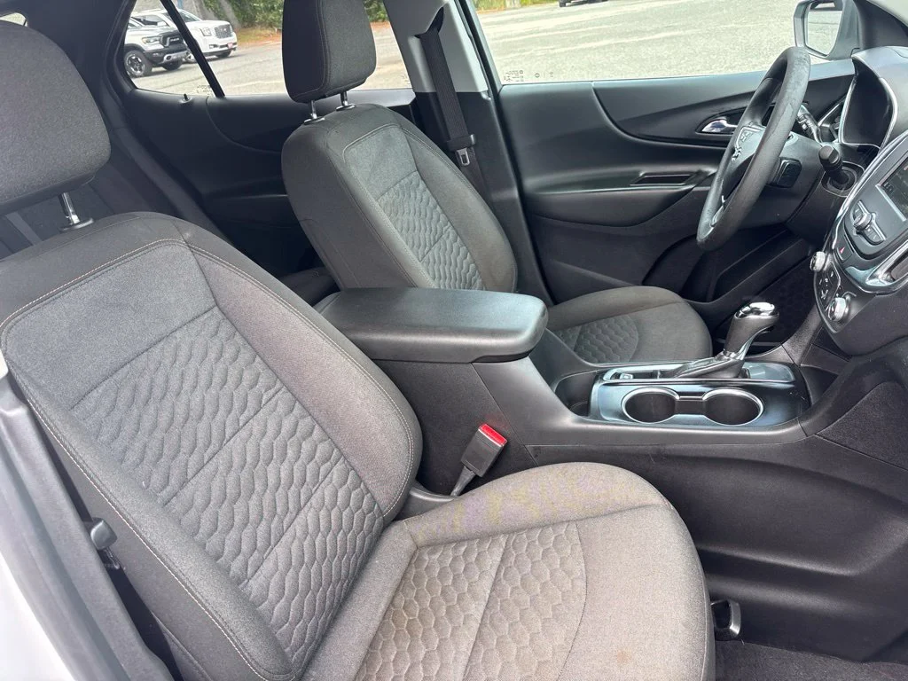 Used 2021 White Chevrolet LT image 21