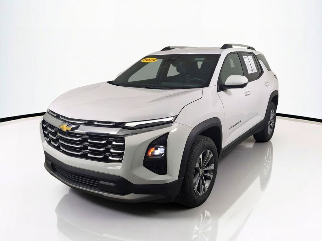 Used 2025 White Chevrolet LT image 9