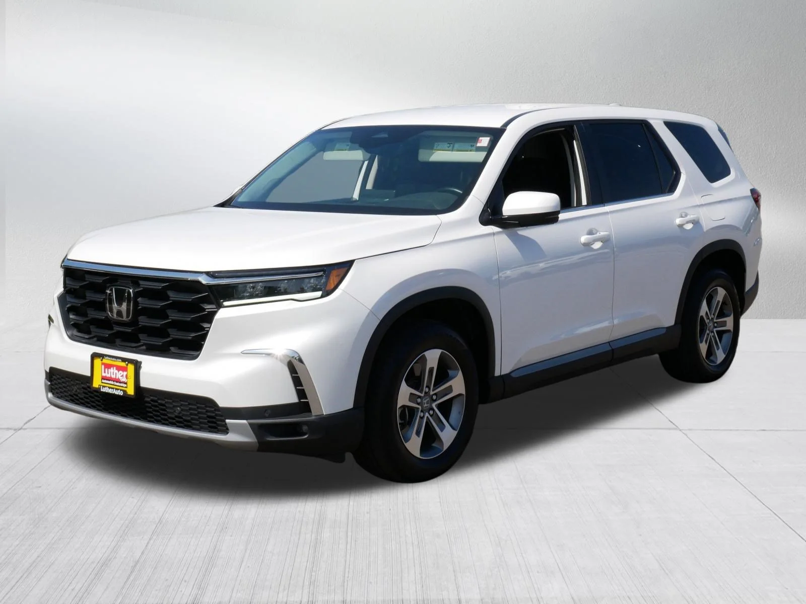 Certified Used 2025 Platinum White Pearl Honda EX-L image 3