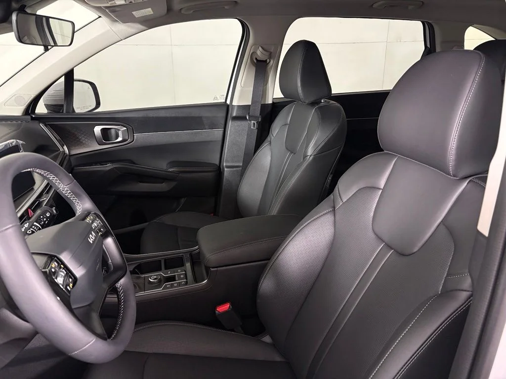 New 2026 Glacial White Pearl Kia S image 18