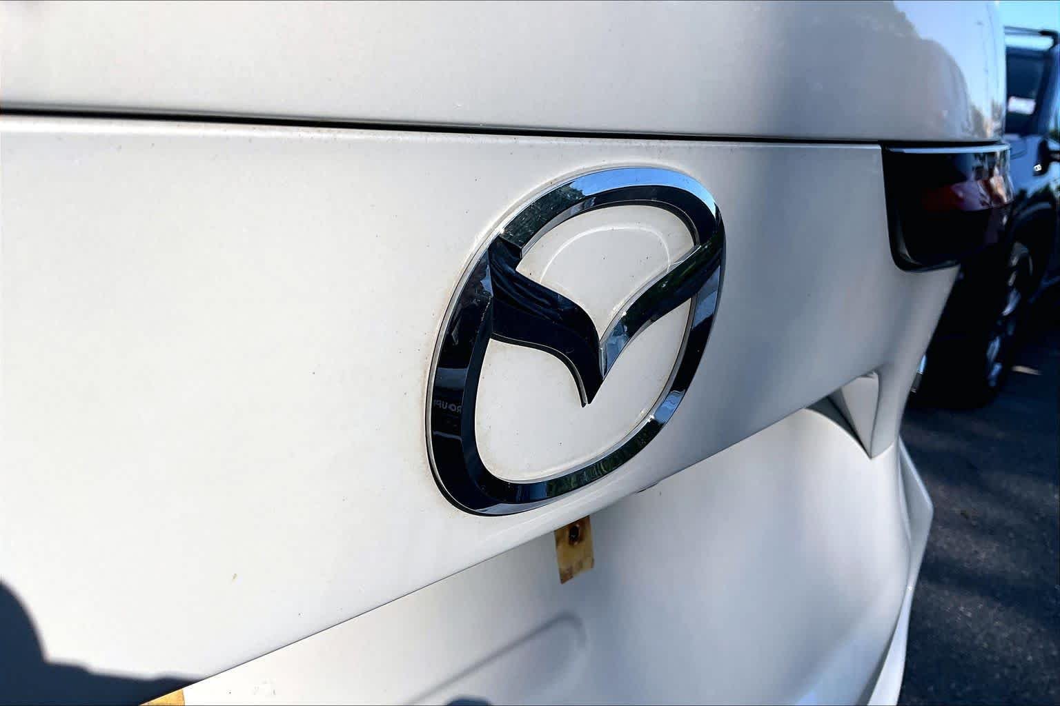Used 2024 Rhodium White Premium Mazda 3.3 Turbo Premium Plus image 30