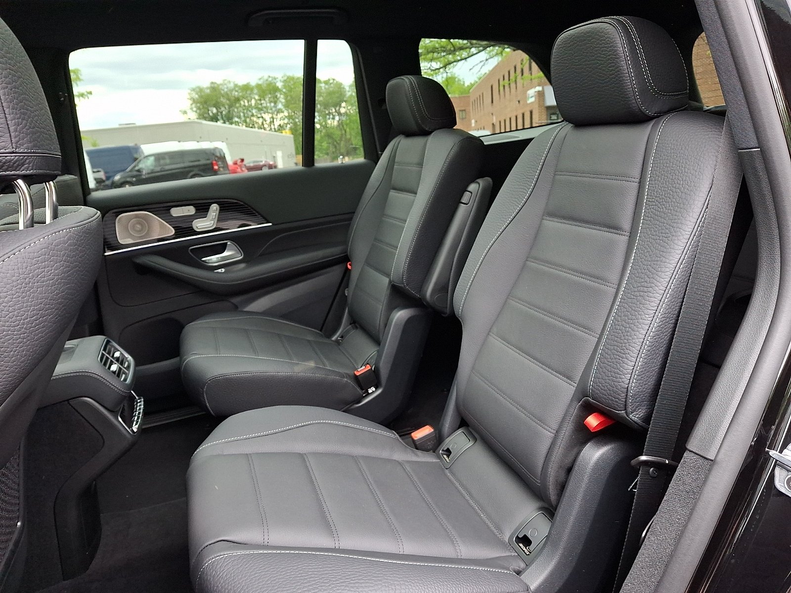 New 2026 Obsidian Black Metallic Mercedes-Benz GLS 450 image 8