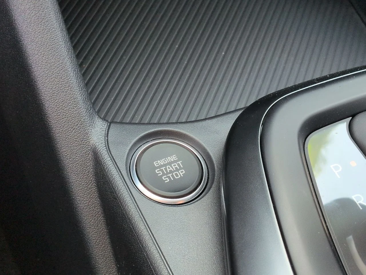 New 2026 Snow White Pearl Kia LXS image 17
