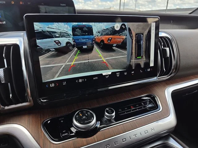 New 2027 Star White Metallic Tri-Coat Ford King Ranch® image 7