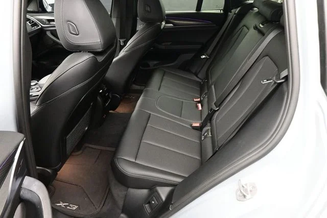 Used 2024 Gray BMW xDrive30i image 19
