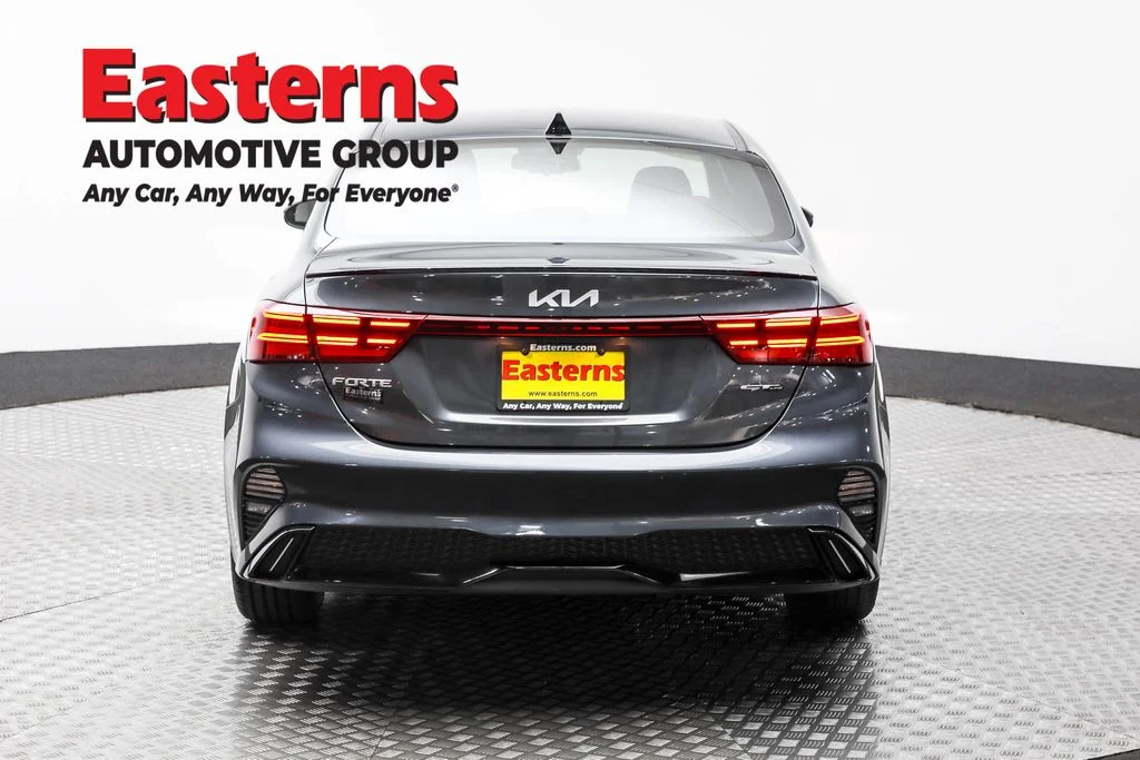Used 2022 Gray Kia GT-Line image 6