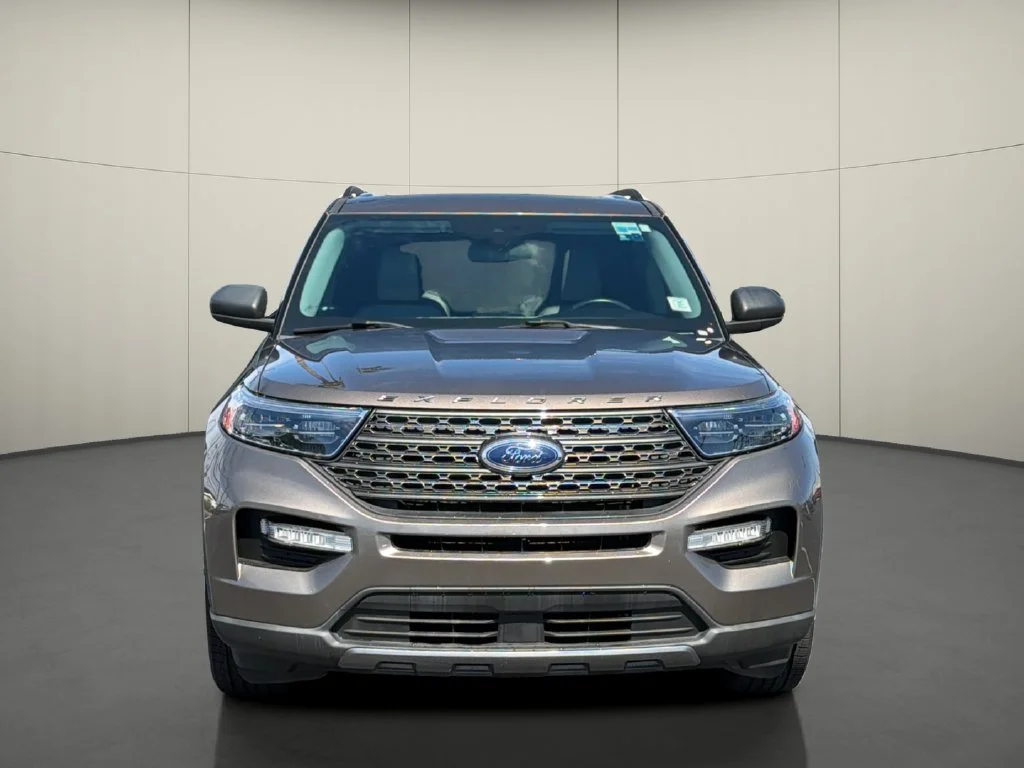 Used 2021 Gray Ford XLT image 2