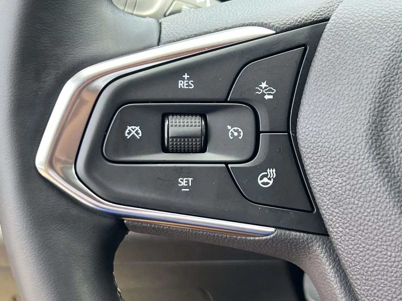 Used 2024 Nitro Yellow Metallic Chevrolet FWD ACTIV image 33