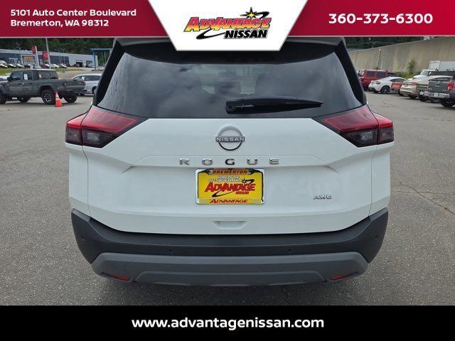 Used 2023 Glacier White Nissan S image 4