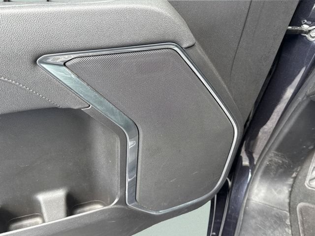 Used 2025 Silver GMC SLT image 22
