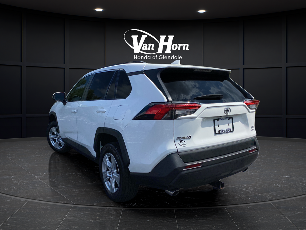 Used 2020 Super White Toyota XLE image 5
