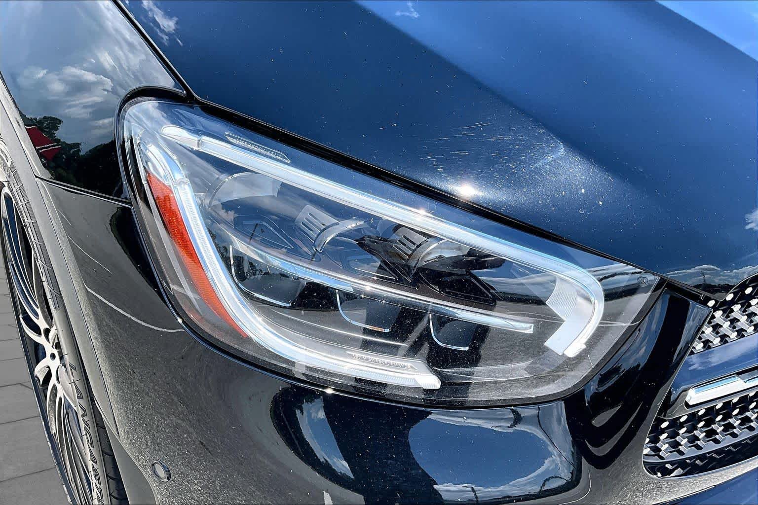 Used 2021 Black Mercedes-Benz GLC 300 image 28