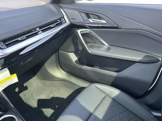 New 2027 White BMW xDrive28i image 18