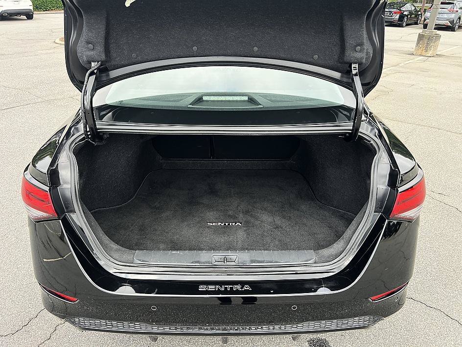 Used 2025 Super Black Nissan SV image 15