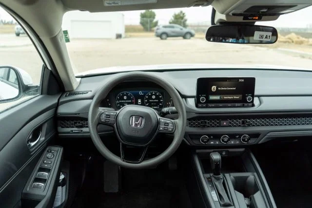 Used 2024  Honda LX image 13