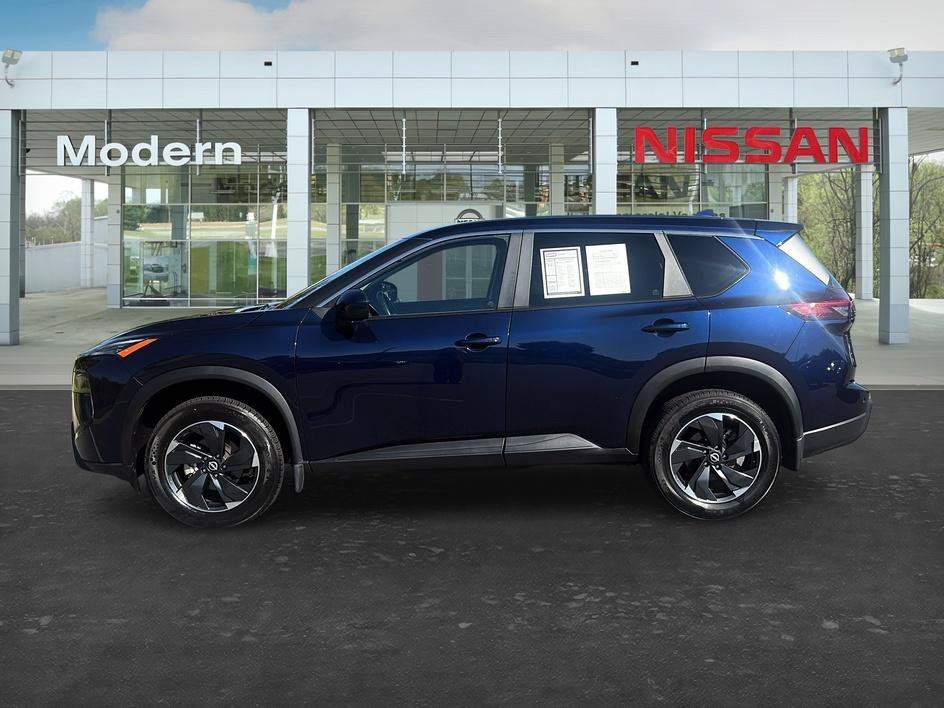 Used 2025 Deep Ocean Blue Pearl Nissan SV image 2
