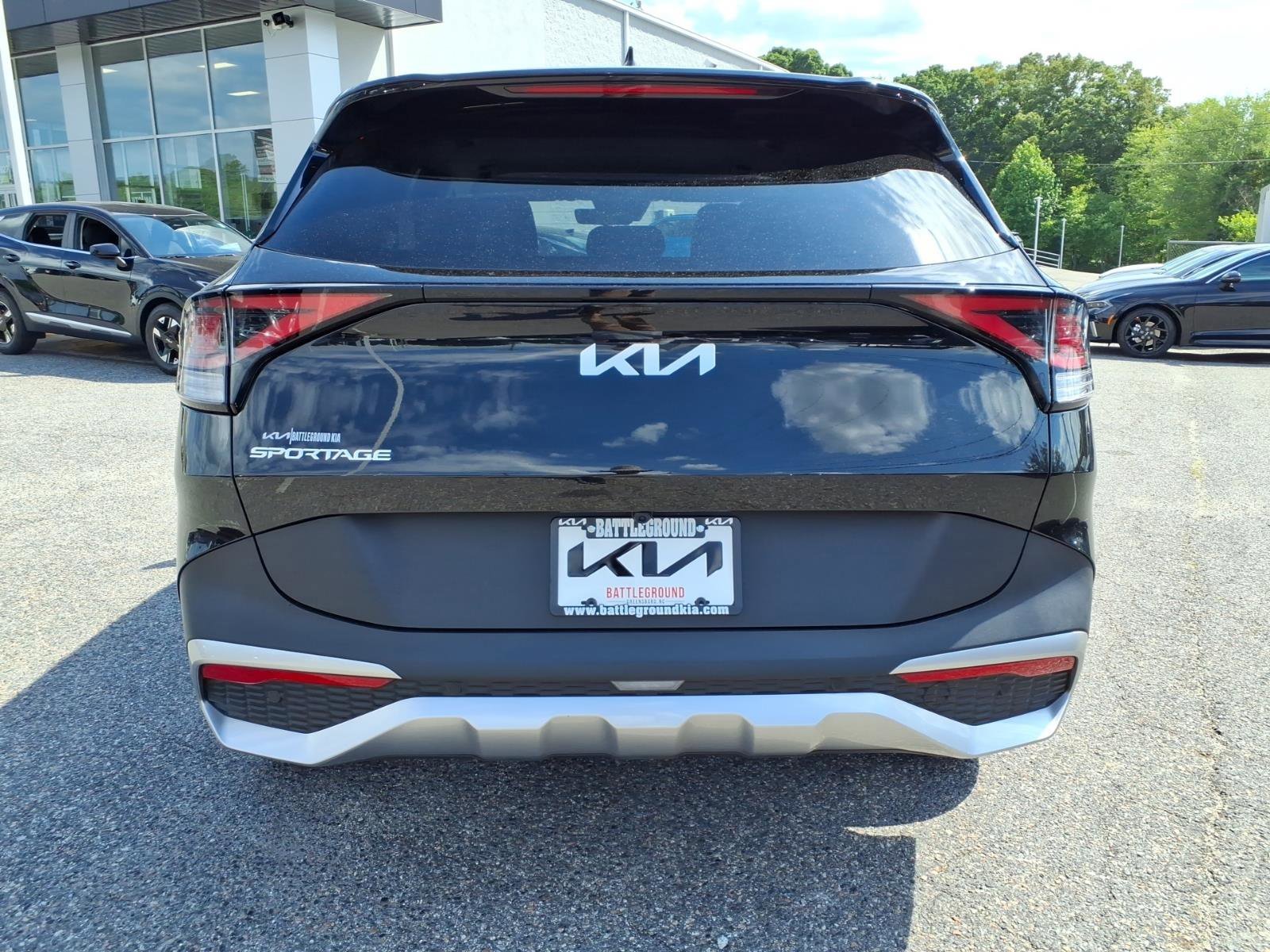 Certified Used 2023 Fusion Black Kia LX image 21