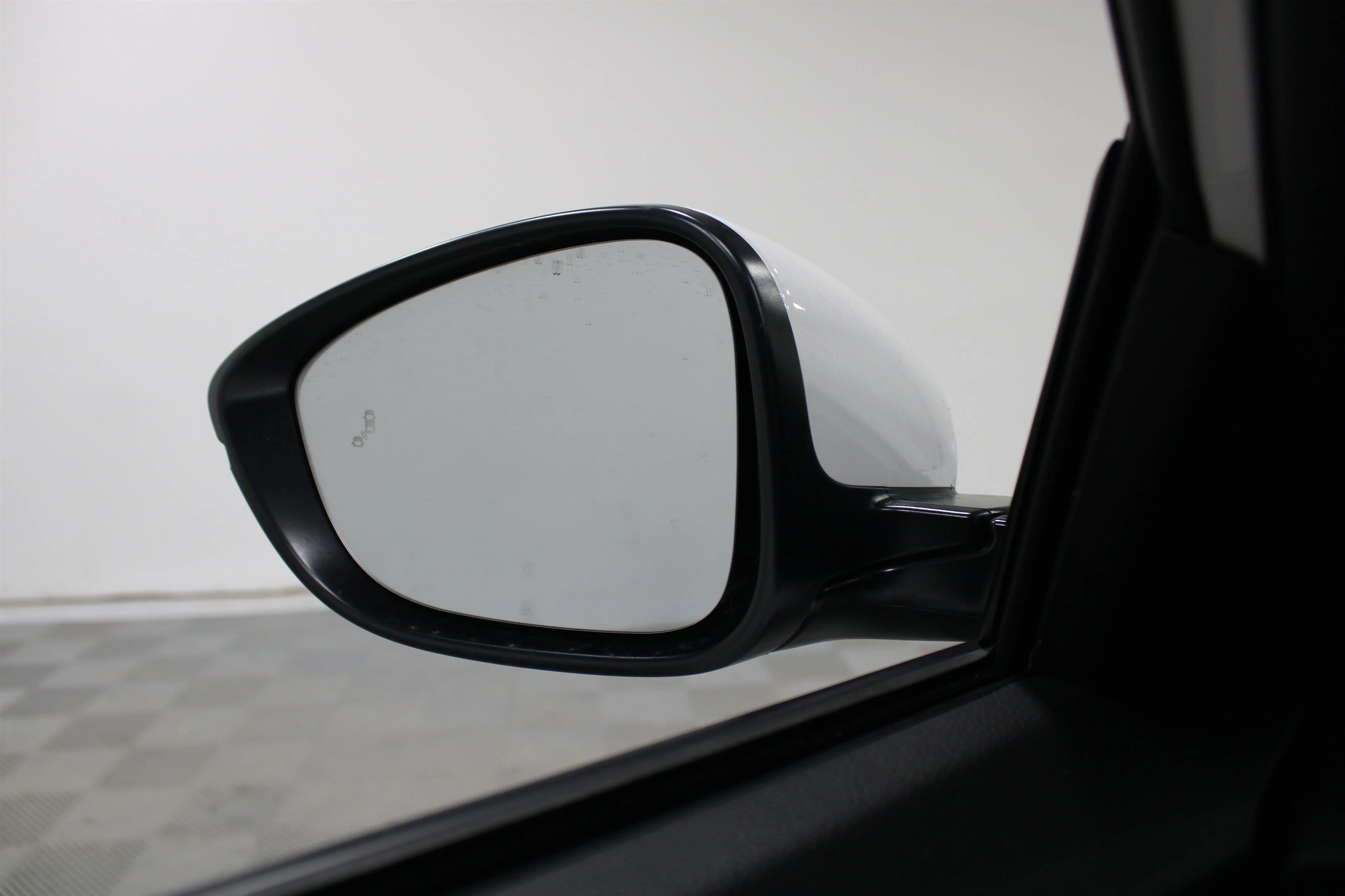 Used 2023 WHTIE Honda Touring image 17