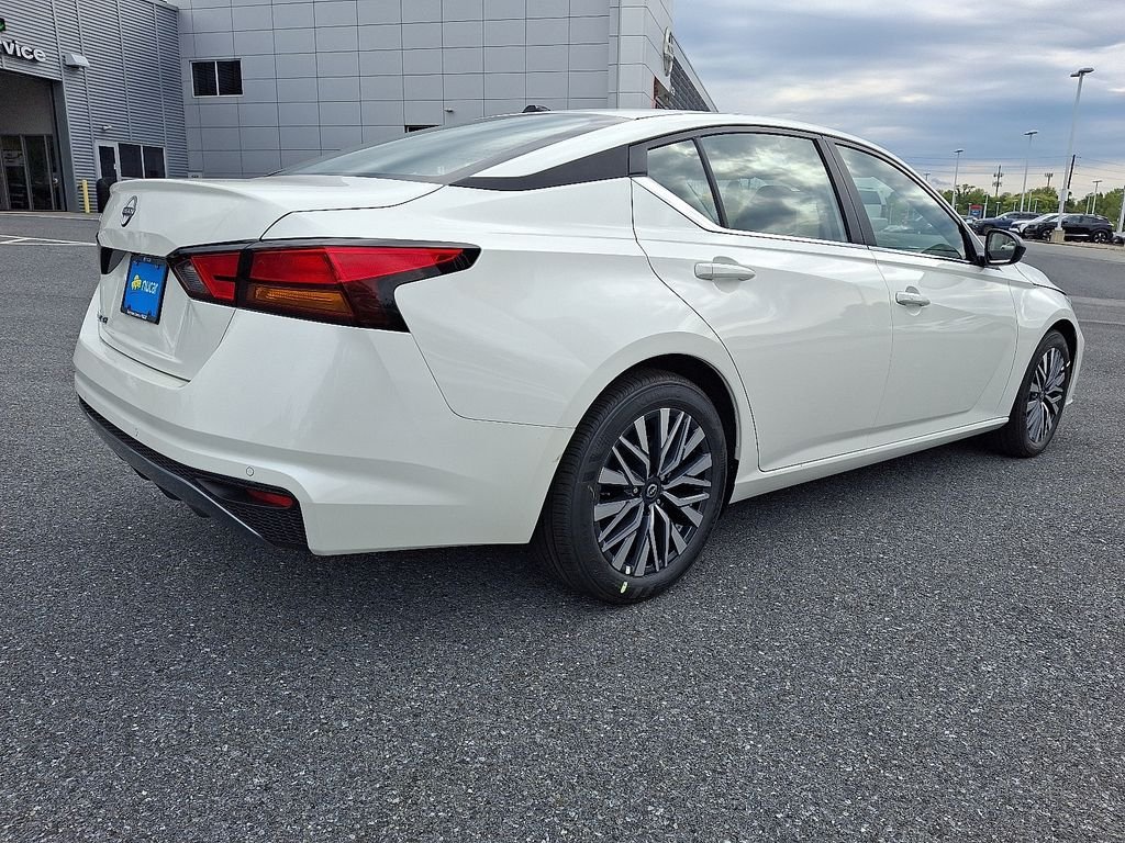 New 2026 Pearl White TriCoat Nissan SV image 4