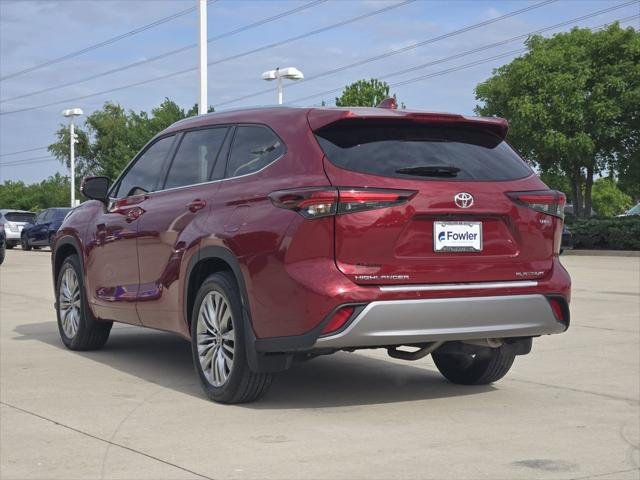 Certified Used 2025 RUBY FLARE PEARL Toyota  image 5