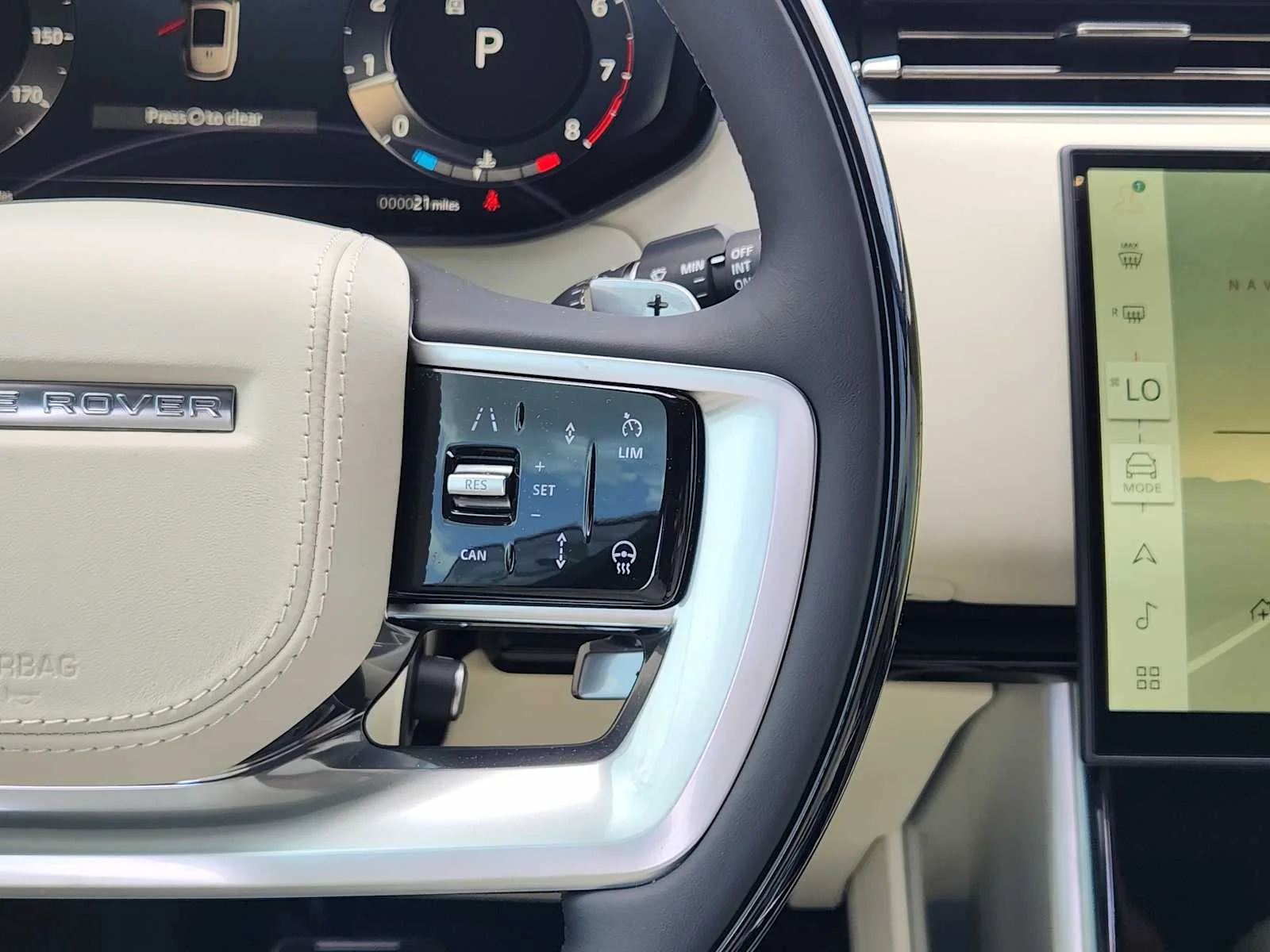 New 2026 Carpathian Grey LAND ROVER SE LWB 7-Seats / V8 image 28