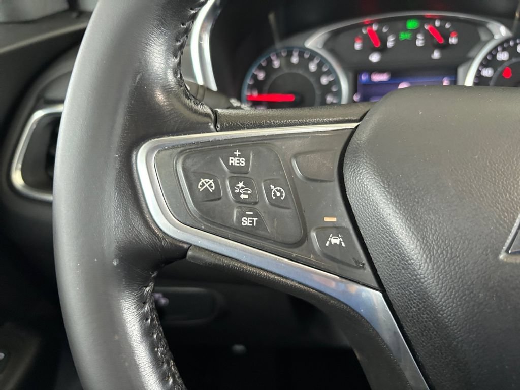 Used 2022 Mosaic Black Metallic Chevrolet LT image 31