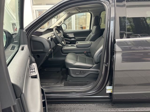 2025 Ford Expedition Active - Photo 15