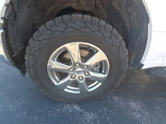 Used 2020  Ford  image 21