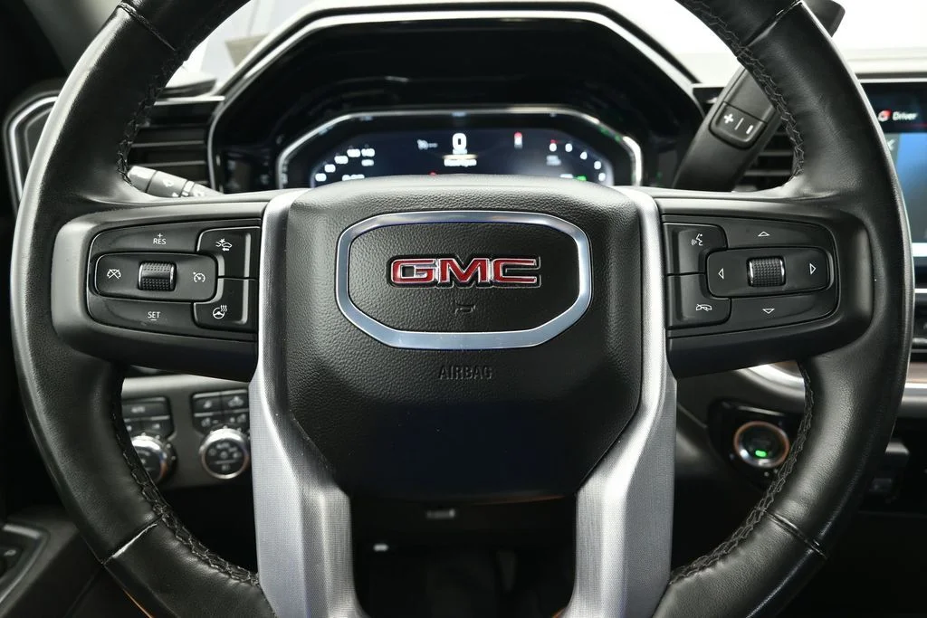 Used 2025 Silver GMC SLT image 24