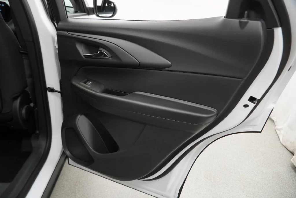 New 2026 Summit White Chevrolet LT image 33