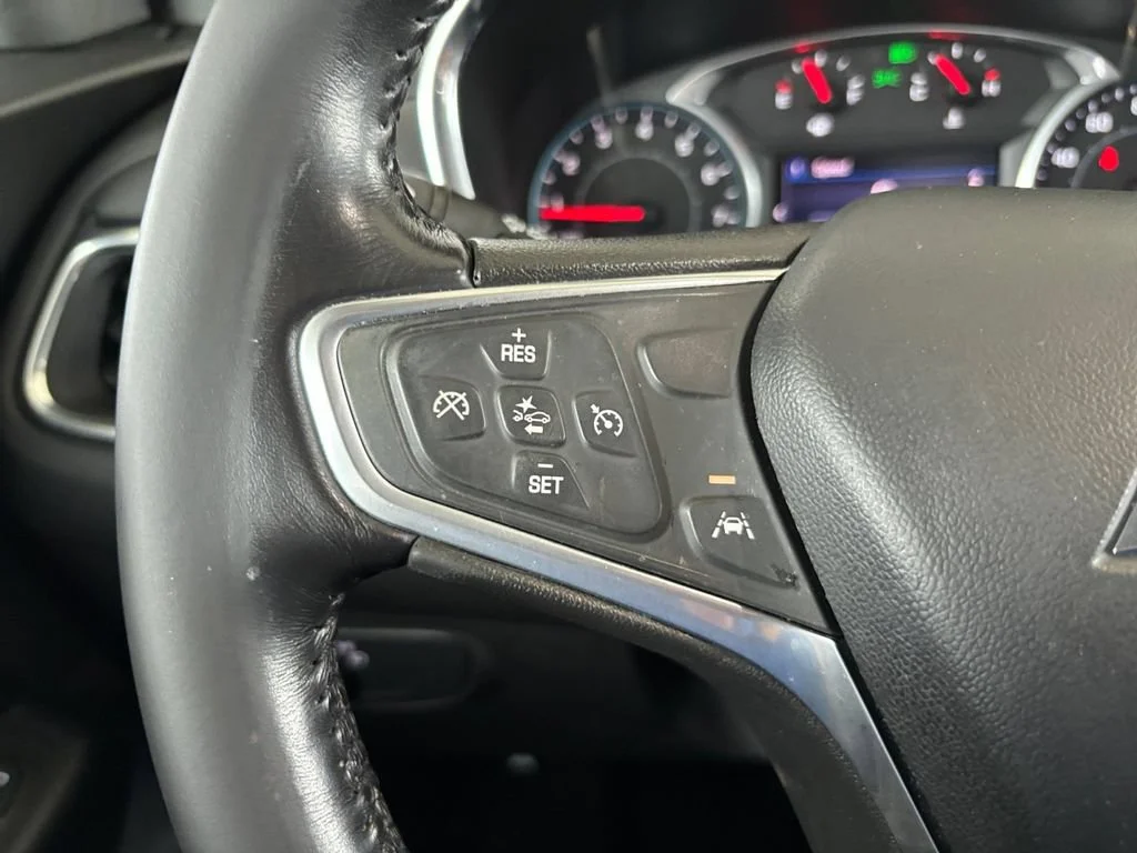 Used 2022 Mosaic Black Metallic Chevrolet LT image 31