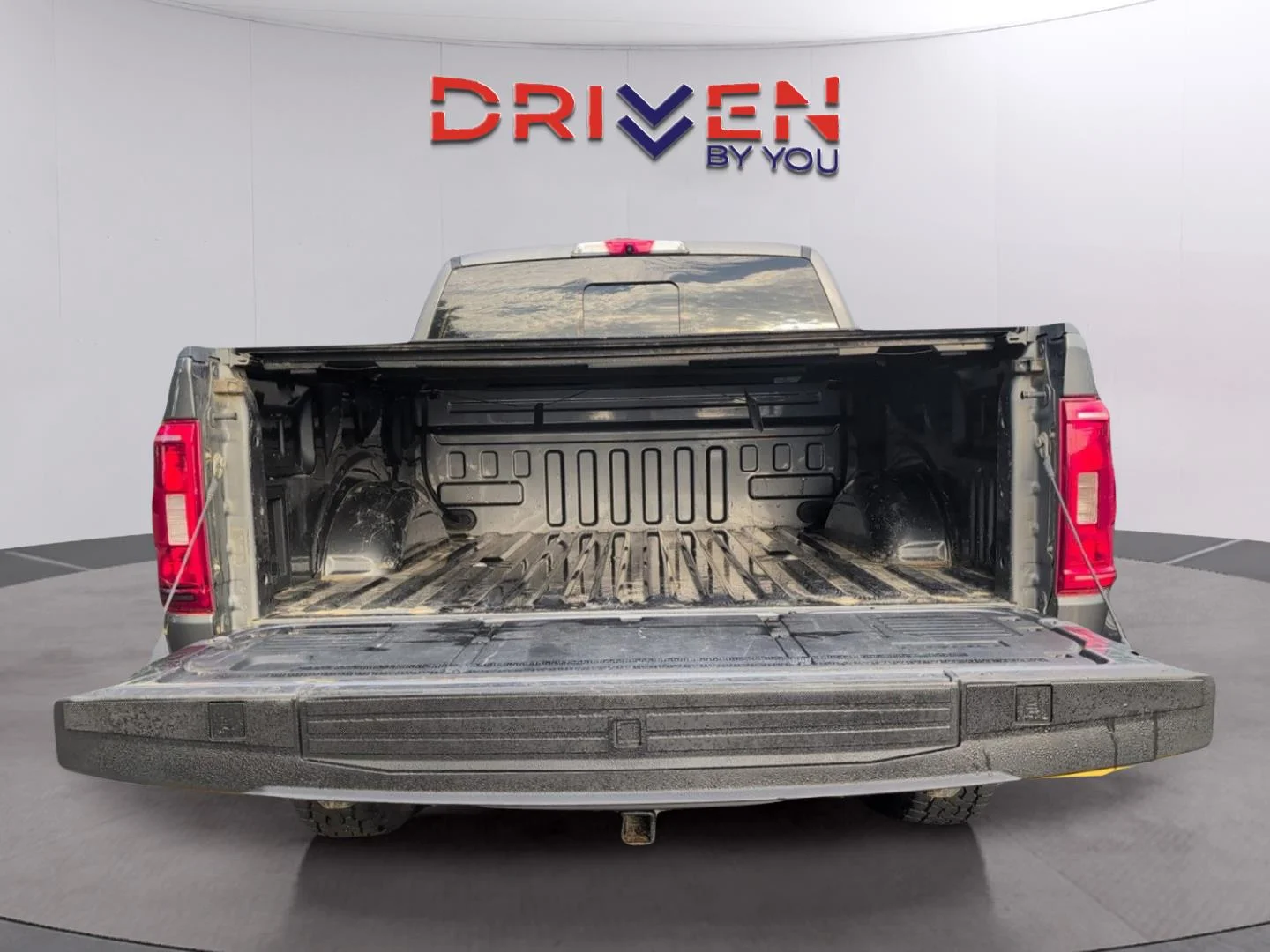 Used 2021 Carbonized Gray Ford XLT image 9