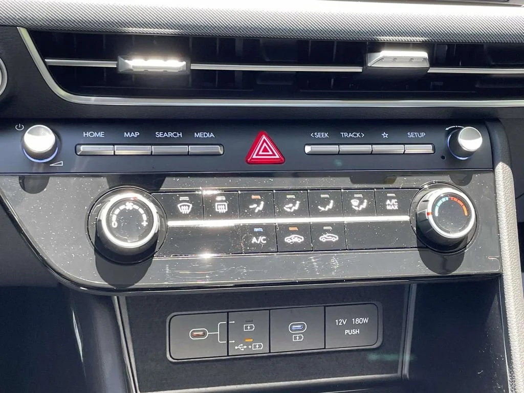 New 2026 White Hyundai SE image 26