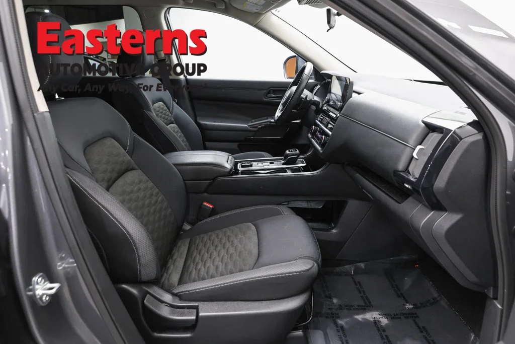 Used 2024 Gray Nissan SV image 25