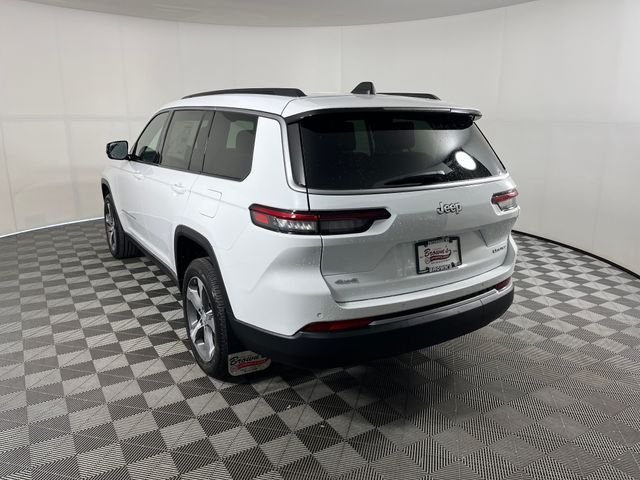 New 2026 Bright White Clear-Coat Exterior Paint Jeep Limited image 3