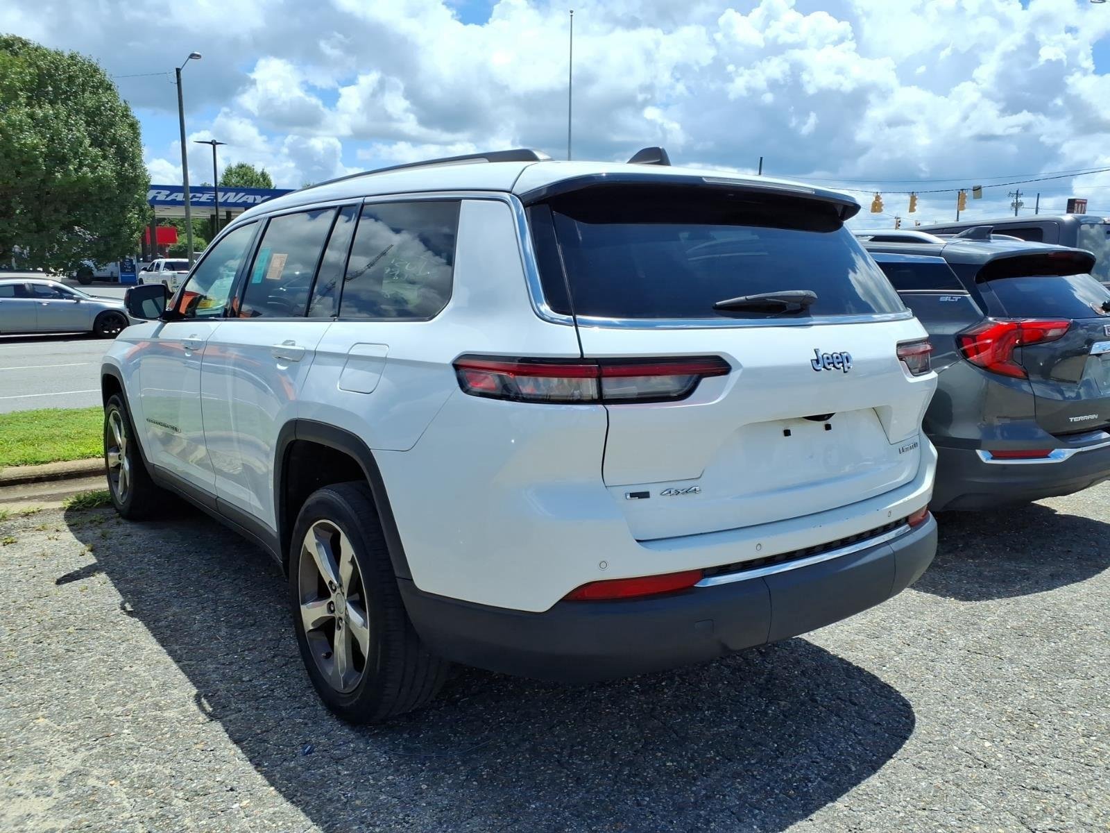 Used 2021 WHITE JEEP LIMI image 4