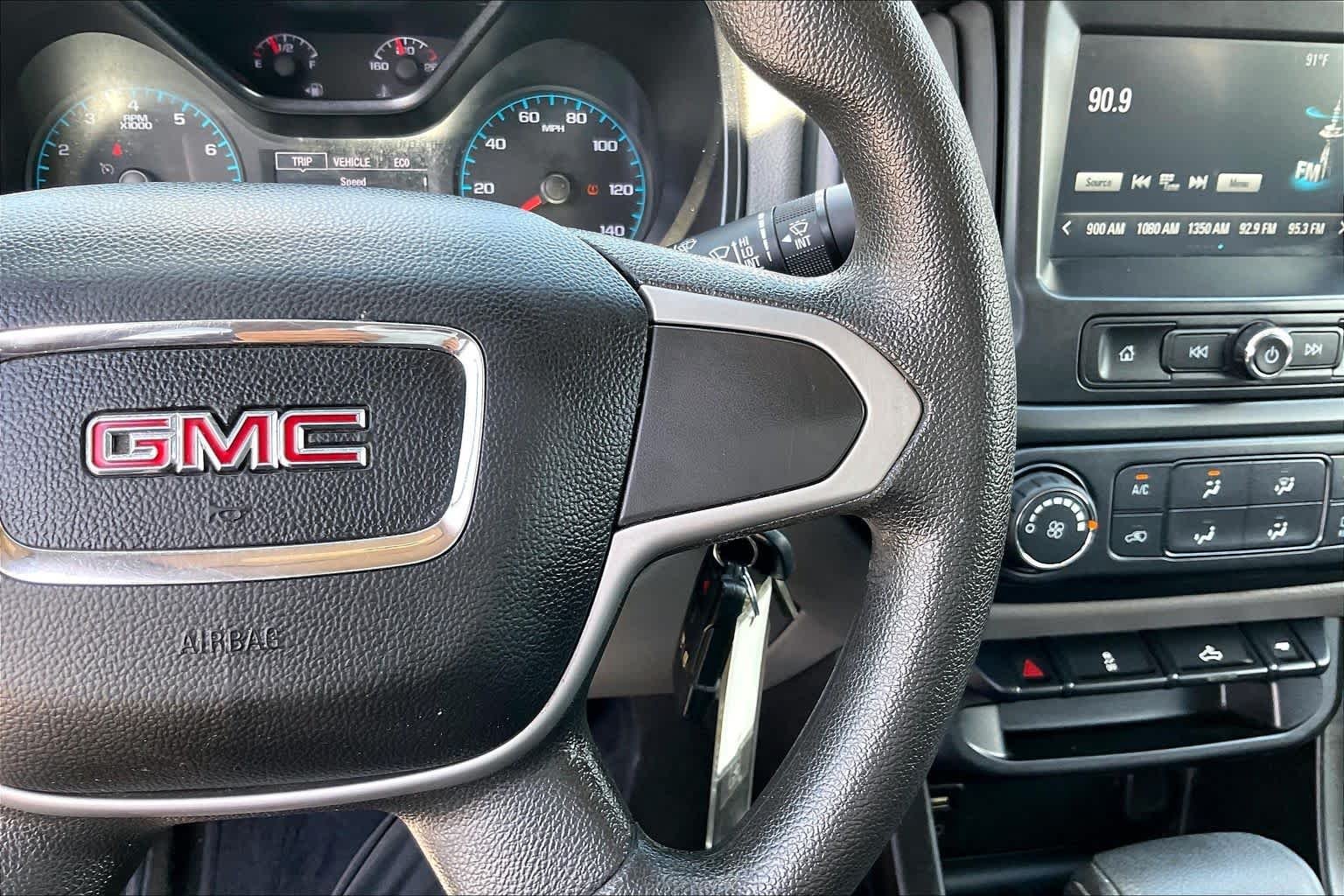 Used 2017 Onyx Black GMC 2WD image 21