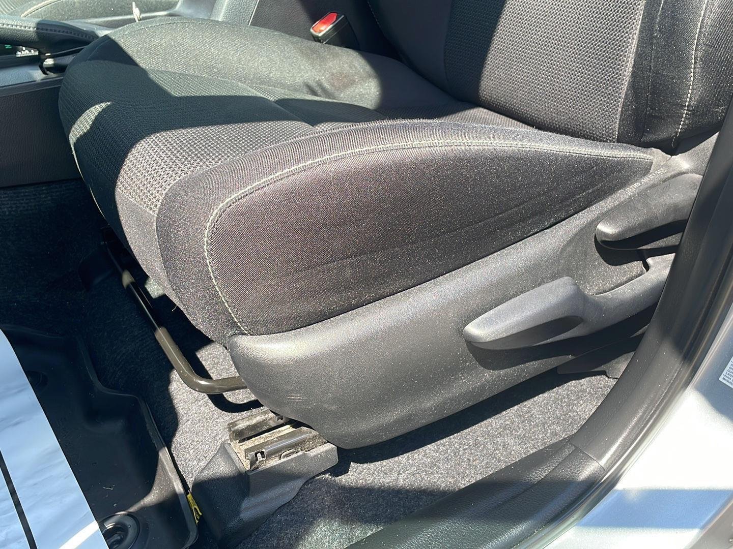 Used 2018 Silver Sky Metallic Toyota XLE image 19