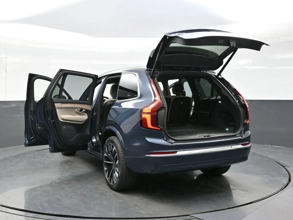 New 2026 Denim Blue Volvo T8 Plus image 43