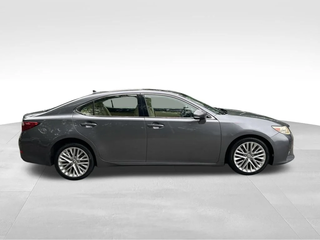 Used 2013 Gray Lexus 350 image 5