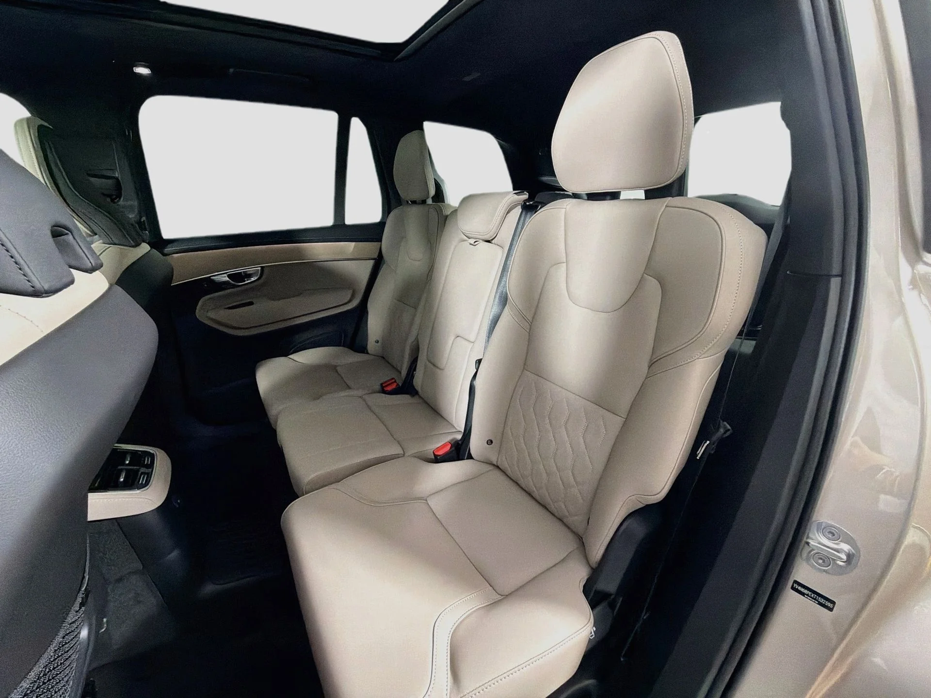 New 2026 Bright Dusk Volvo Plus image 24