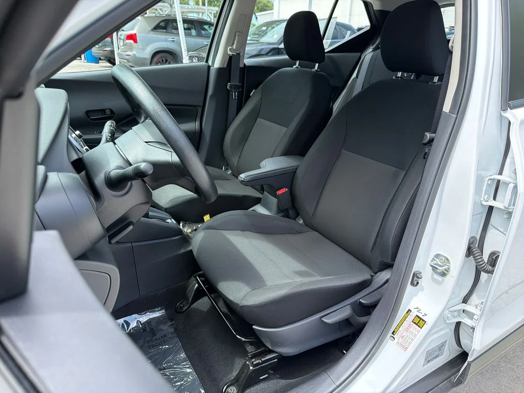 Certified Used 2025 White Nissan S image 29