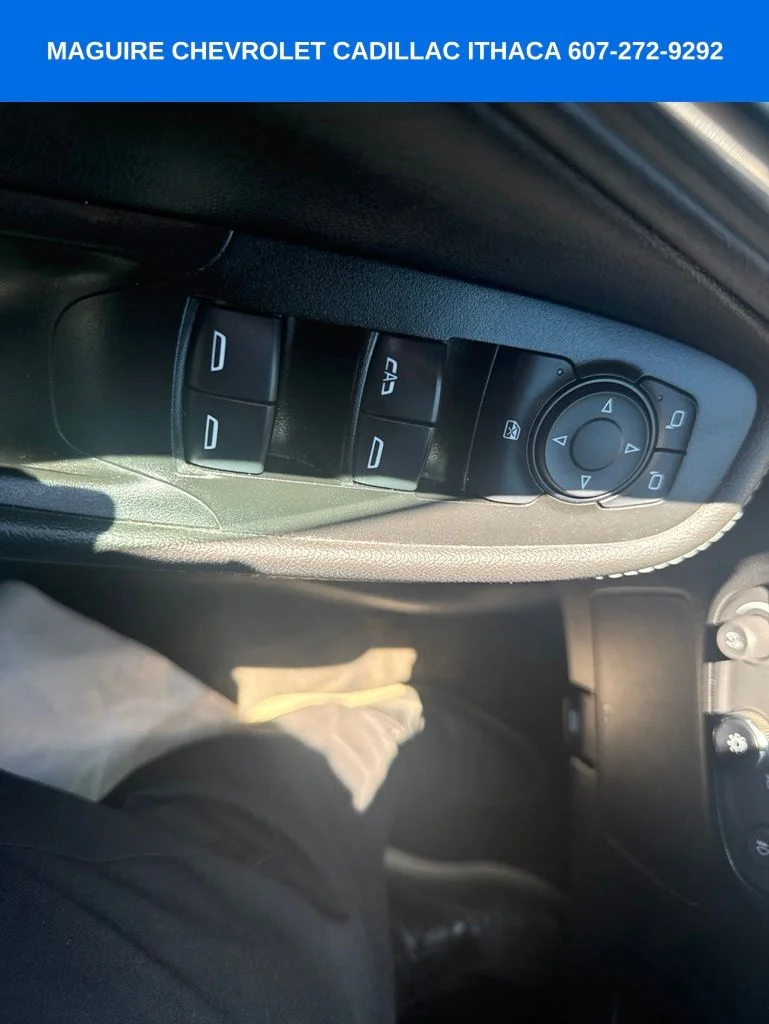 Used 2023 Black Buick Select image 20