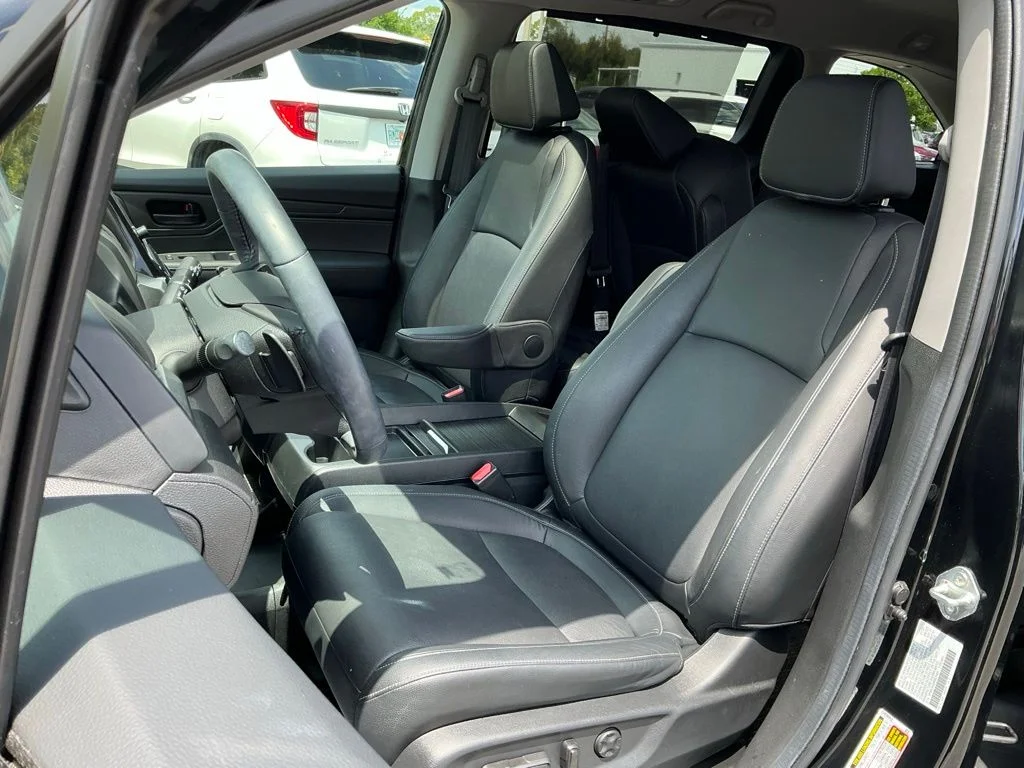 Used 2024  Honda EX-L image 34